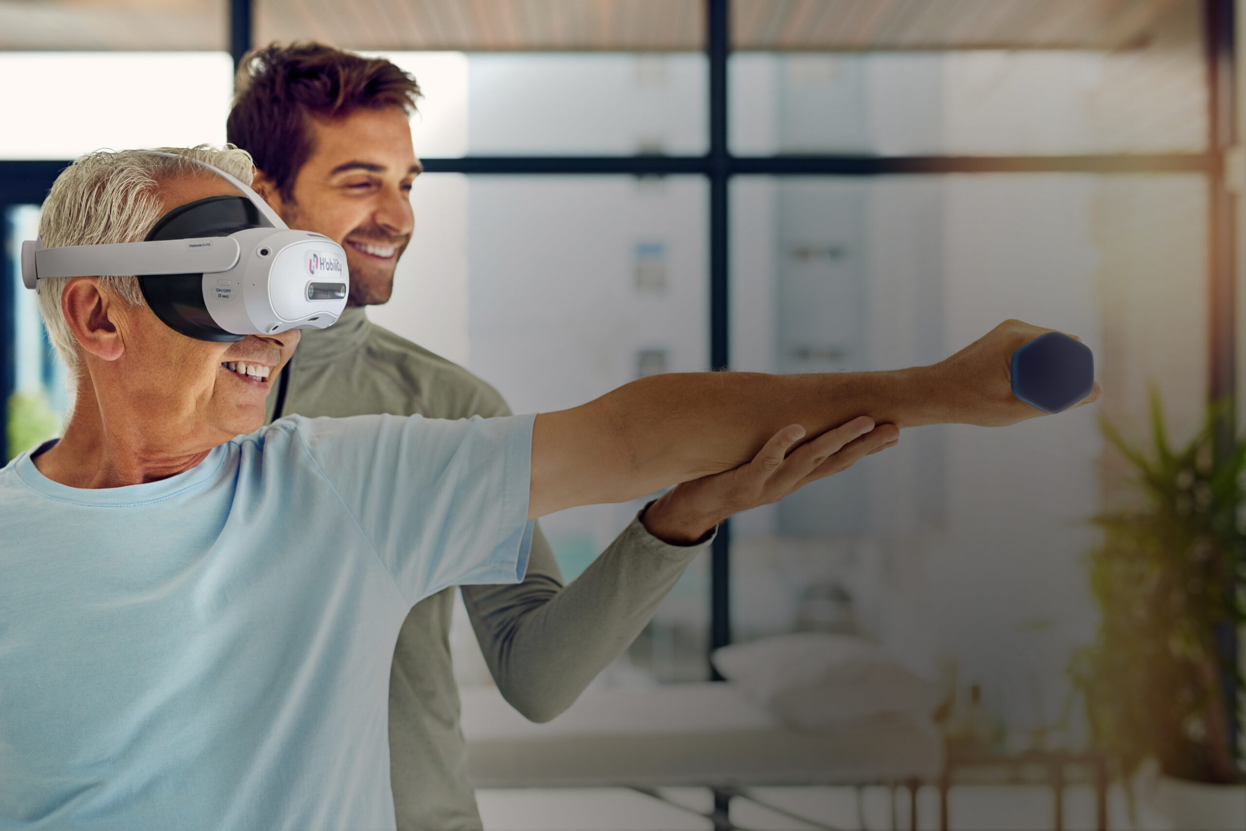 Casque réalité virtuelle personne âgée EHPAD rééducation